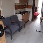 Dom Na Wodzie Z Tarasem * Varsó