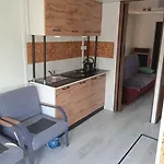 Dom Na Wodzie Z Tarasem Warschau