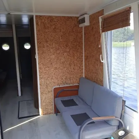 Dom Na Wodzie Z Tarasem *